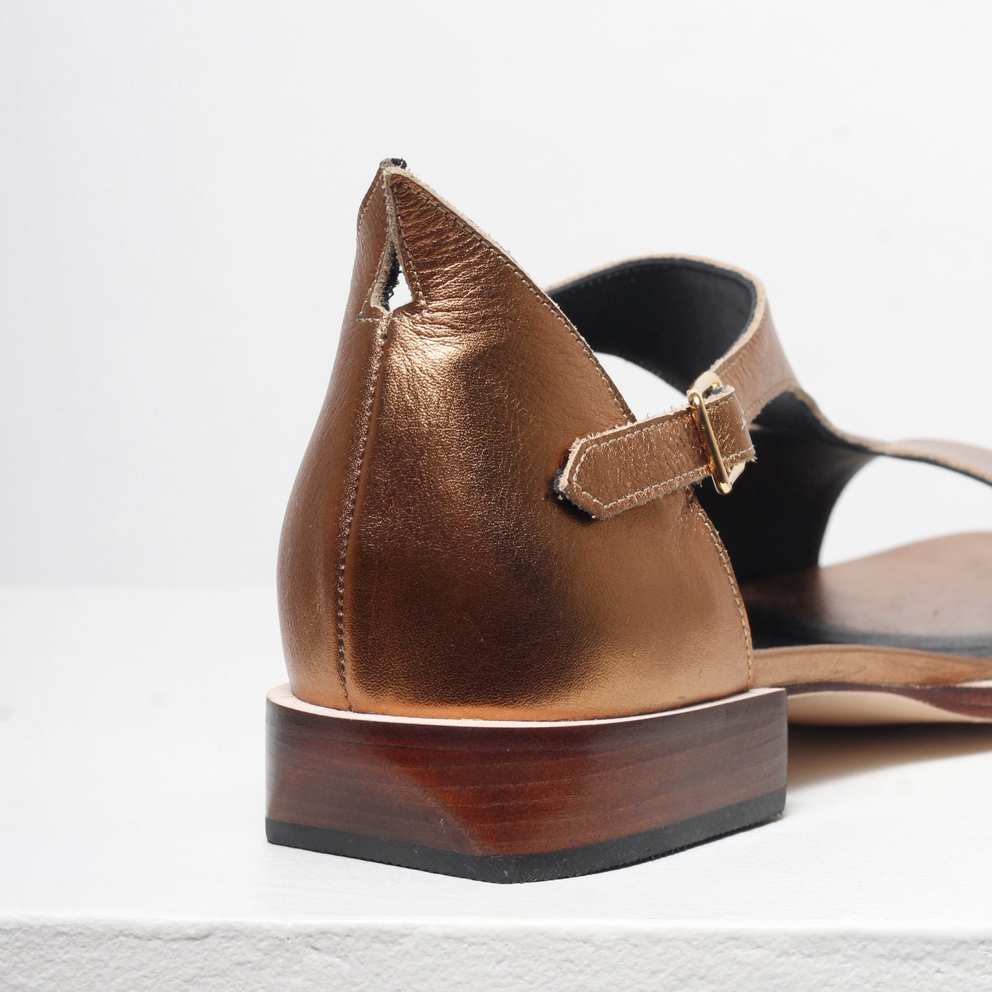 yoko gold sandals in genuine leather with back detail in closed heel and cut out, crafted by mafalda handmade