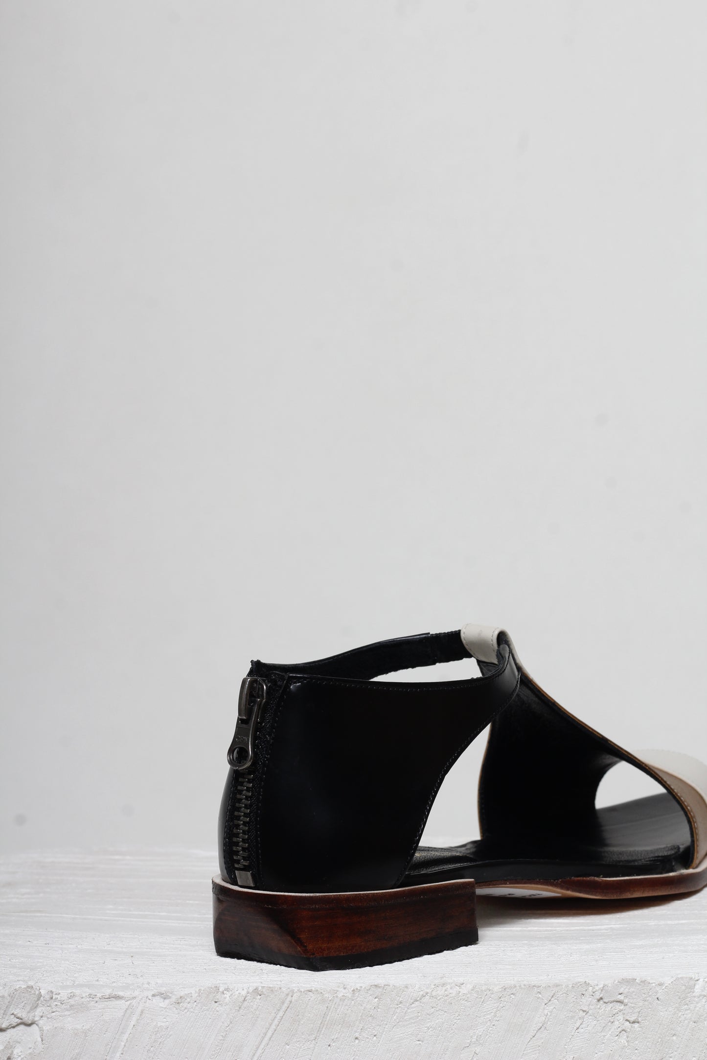 Teca Gold & White Peep-toe Sandals
