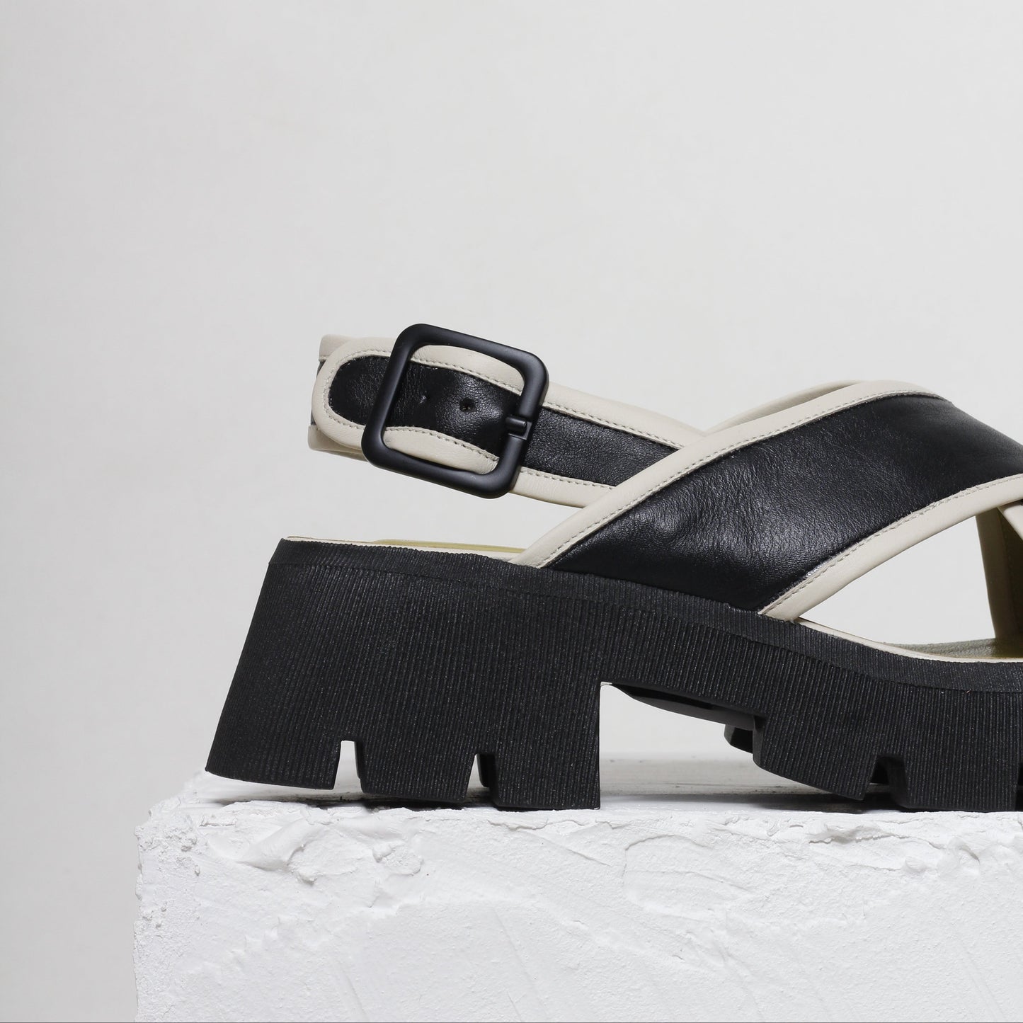 Black and White Sandals in leather with a chunky sole by Mafalda Handmade