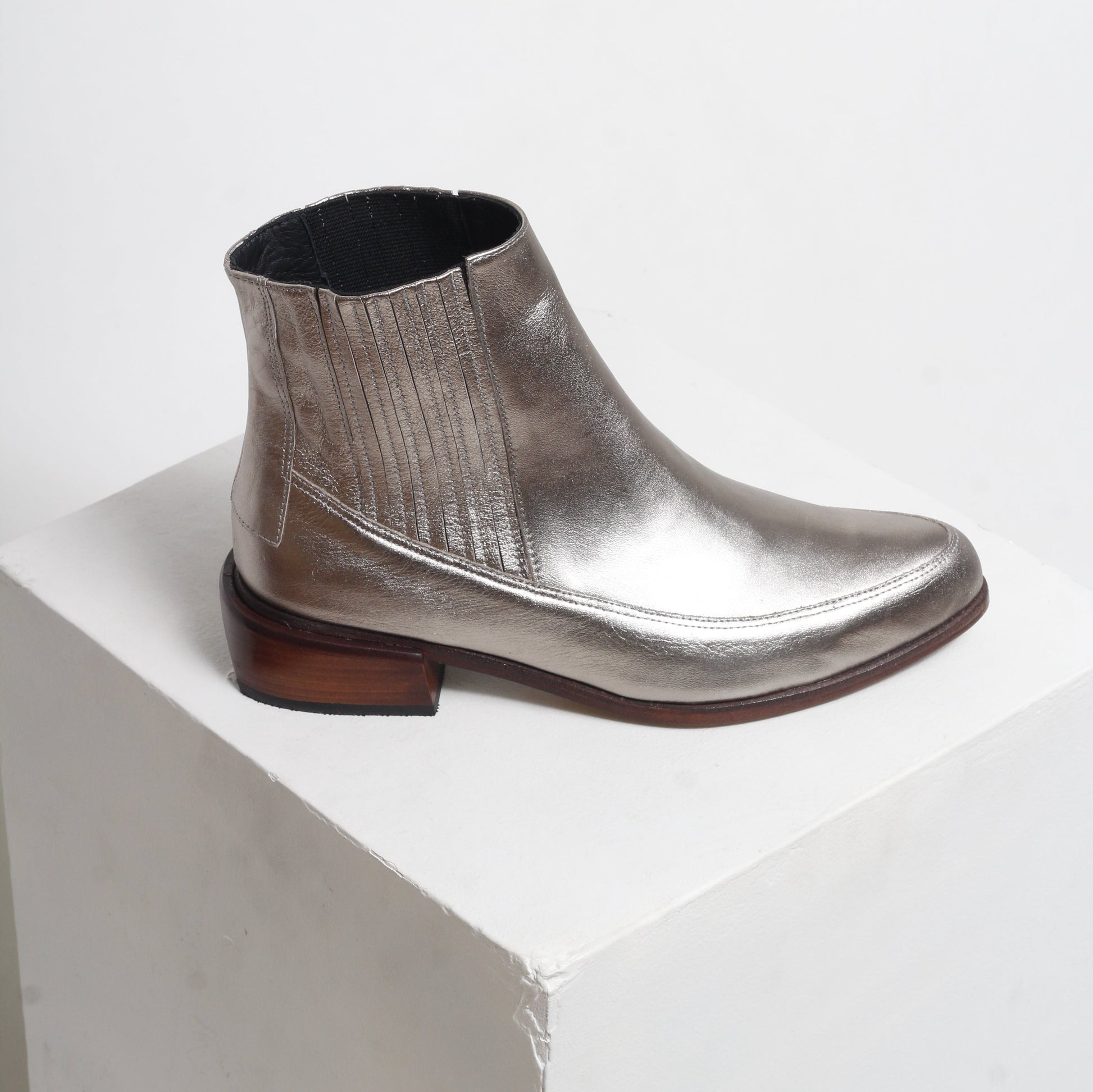 Cordelia Silver Ankle Boots – Mafalda1