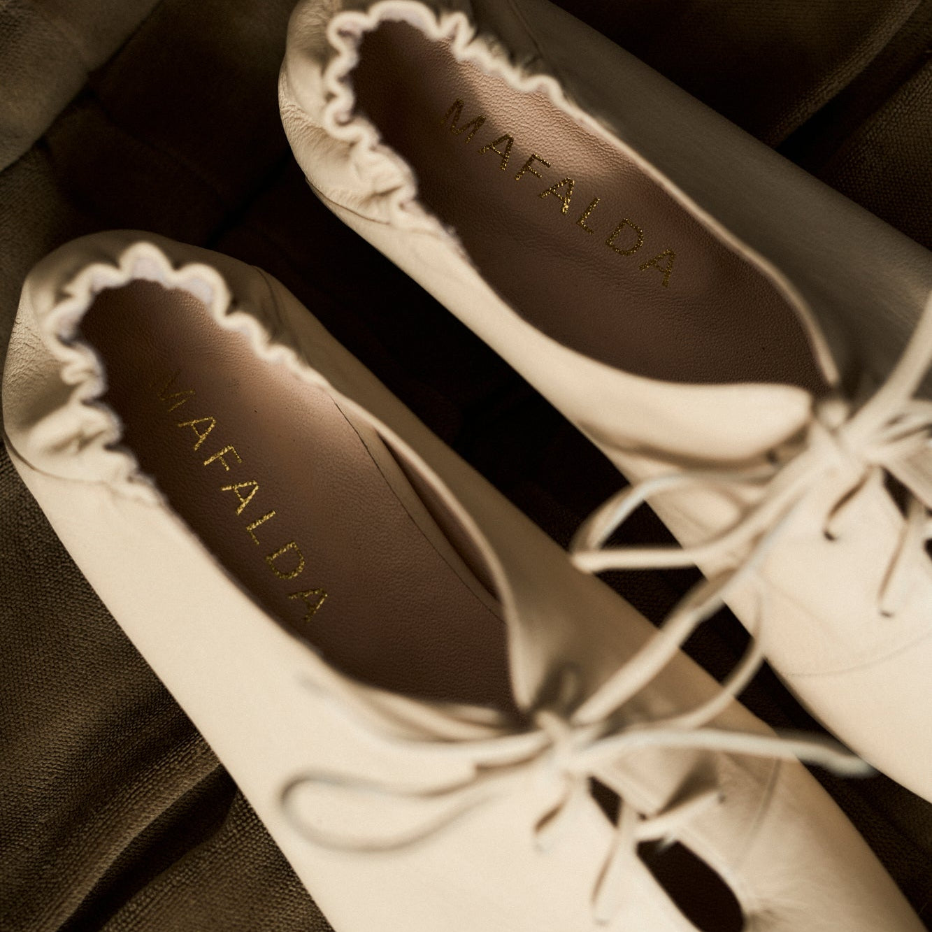 Lila Off White Derbies by Mafalda Handmade top detail