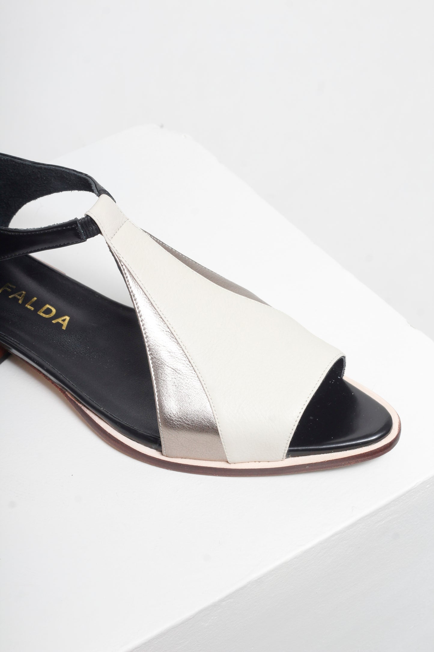 Teca Silver and Off-white Sandals