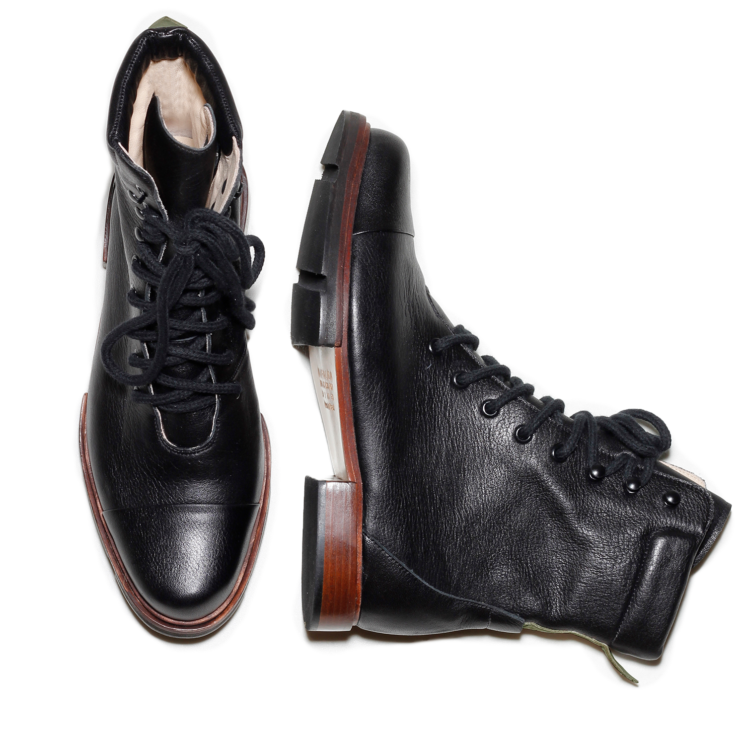 Uma Boots