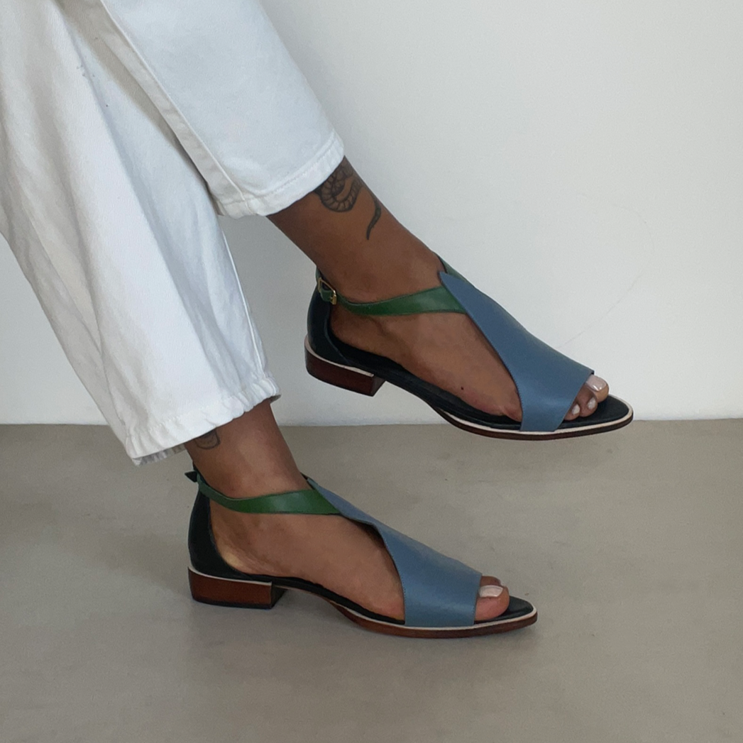 Yasmin - Elegant Relaxed Sandals