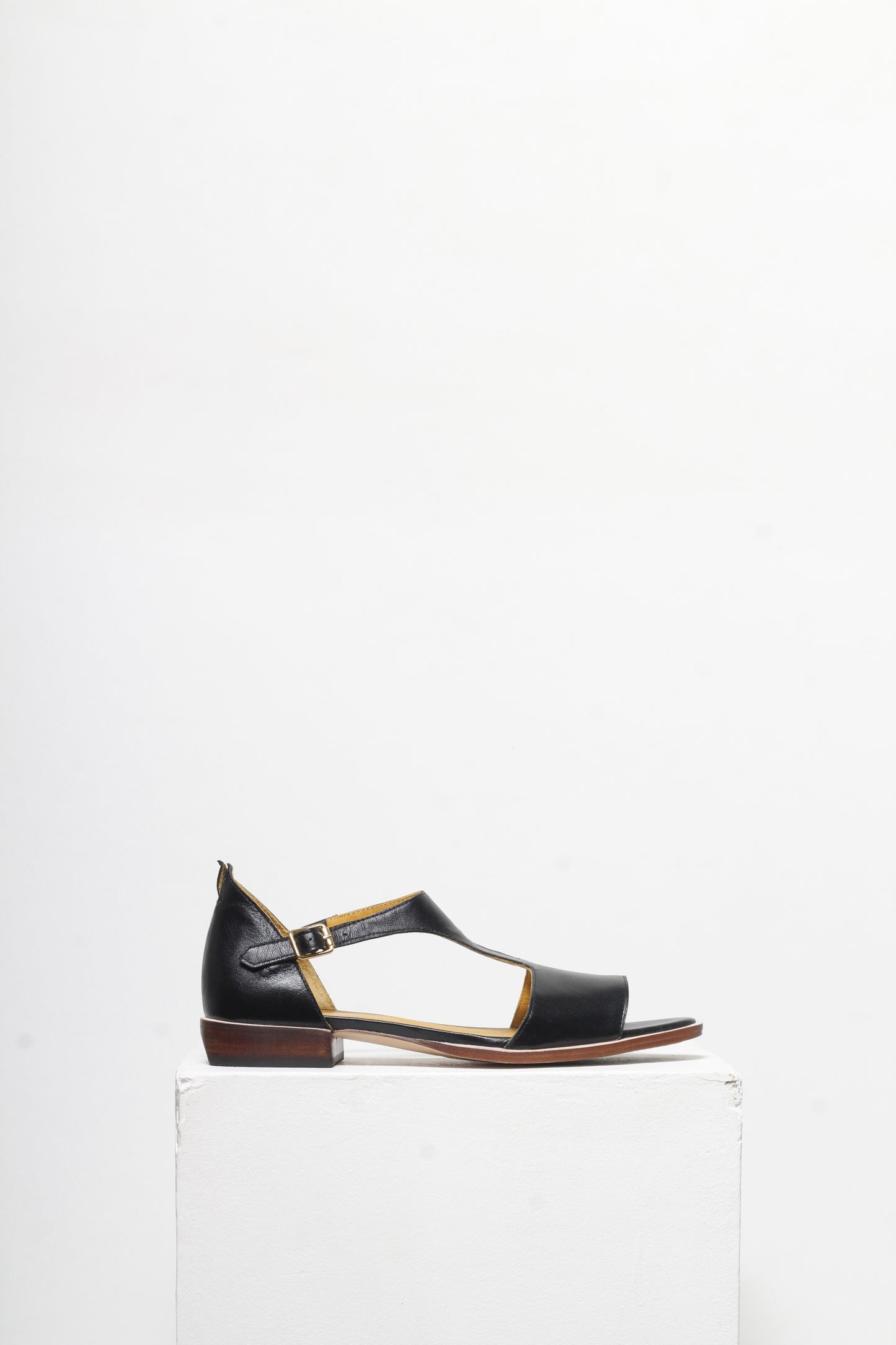 Yoko Black Sandals