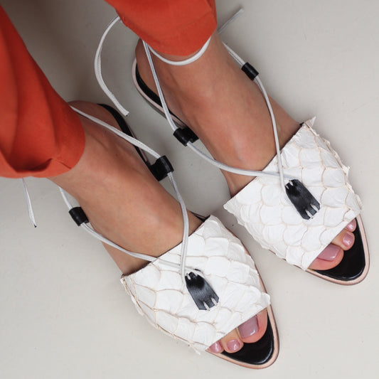 Lia Pirarucu Off-White Sandals
